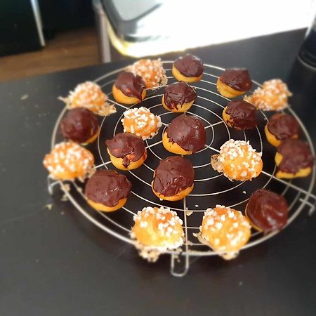 Comme A La Maison Monnaie Zewnętrze zdjęcie