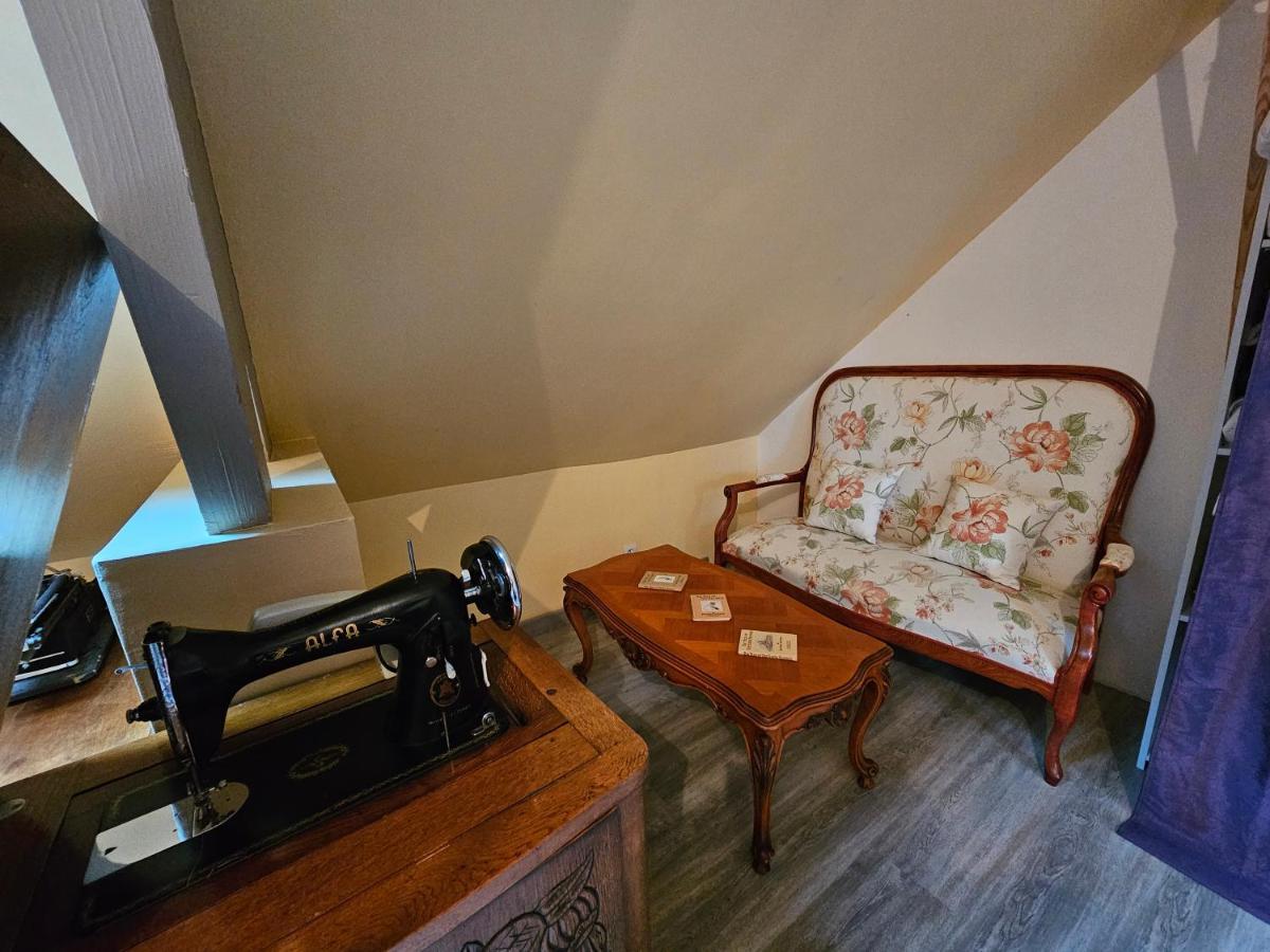 Comme A La Maison Monnaie Zewnętrze zdjęcie